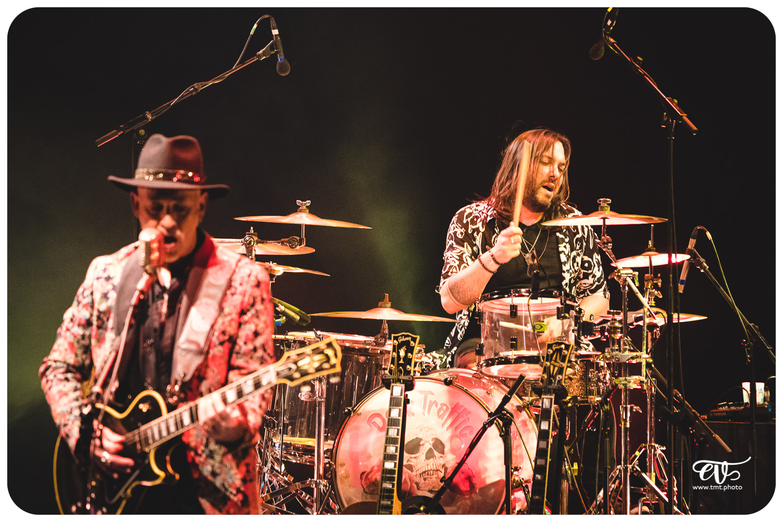 L'HISTOIRE DU ROCK EN 13 GUITARES